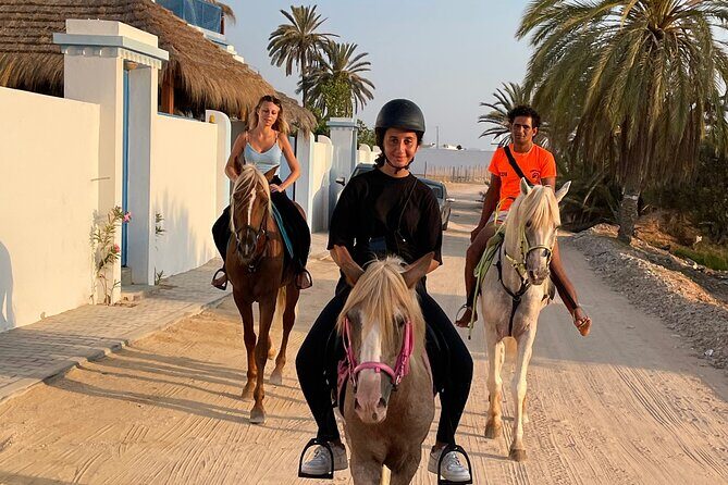 Discovery ride on horseback or camel 2h30 - Authentic Village Visits and Local Atmosphere