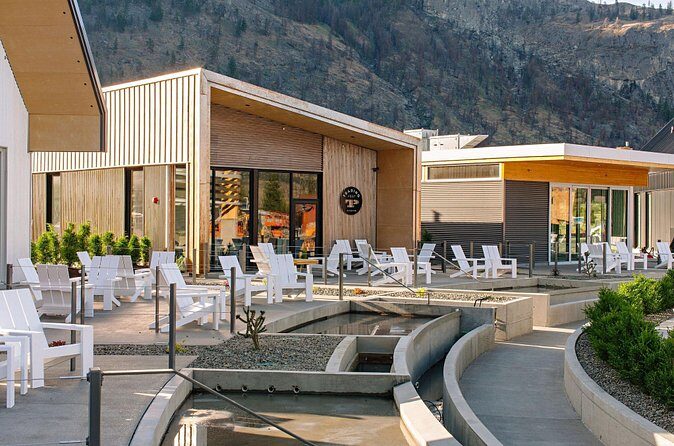 District Wine Village Deluxe Tour - PUBLIC - Who Is This Tour Best For?