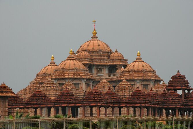 Divine Temples Tour in Delhi - A Journey Through Delhi’s Spiritual Landmarks