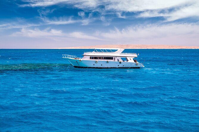 Diving for Beginner Two Dives Boat Trip with transfer in Hurghada - Key Points