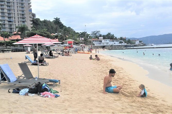 Doctor's Cave Beach, Margaritaville & Shopping from Montego Bay Hotels - Key Points