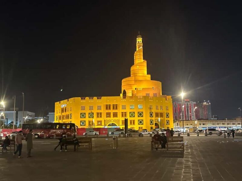 Doha: Express city tour DOHA BY NIGHT - Pearl island, Katara - Visiting the Souq Waqif