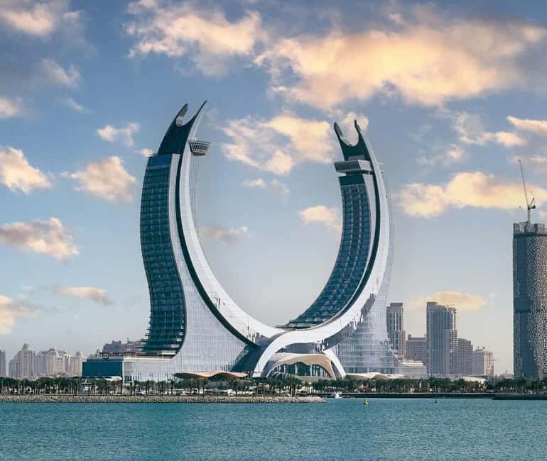 Doha: Guided Tour From Souks to Skyscrapers - Key Points
