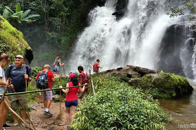 Doi Inthanon National park and 2 hours hiking with private tour - An In-Depth Look at the Doi Inthanon Private Tour