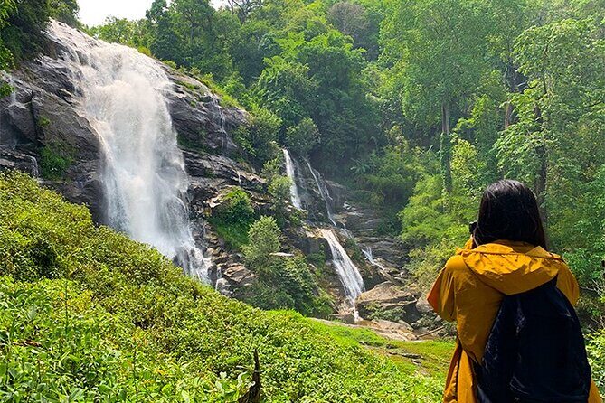 Doi Inthanon Private Trek & Lunch Tour from Chiang Mai - Starting Early with Comfort and Convenience