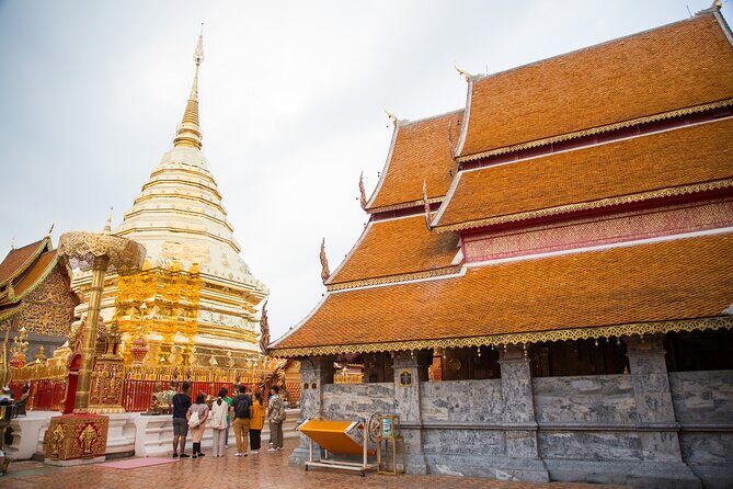 Doi Suthep and Wat Pha Lat Sunrise Tour (Small Group Only) - Key Points