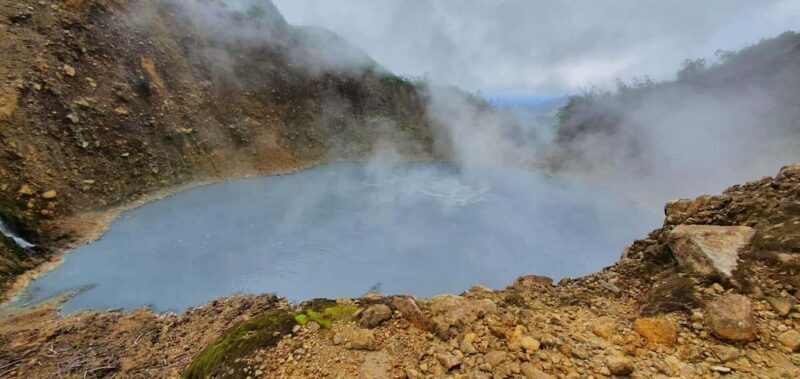 Dominica: Hiking tour to the boiling lake! - Key Points
