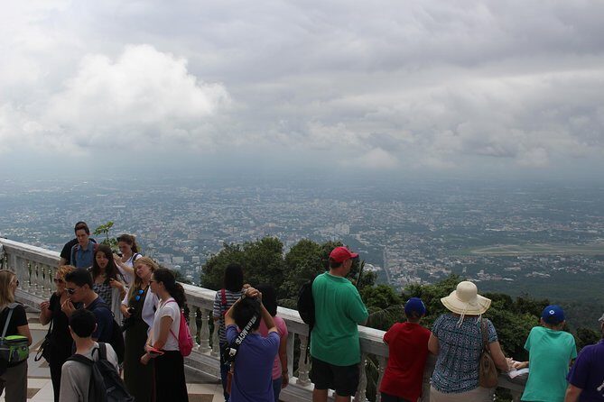 DON'T miss It ! Doi suthep temple+ Hmong village - Optional: Bhubing Palace