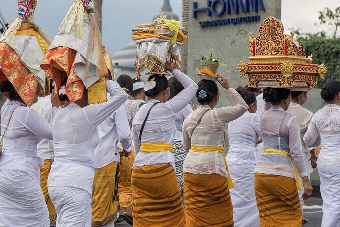 Downhill Cycling Ubud with Volcano,Rice Terraces,Jungle and Meals - The Itinerary in Detail