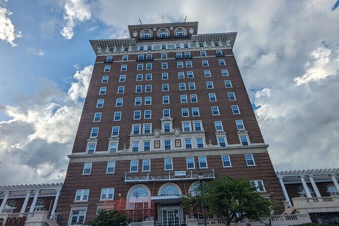 Downtown Asheville Historian-Guided Tour - Key Points