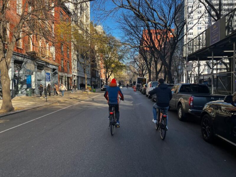 Downtown Bike Tour with Stylish Dutch Bikes or E-bikes! - Key Points