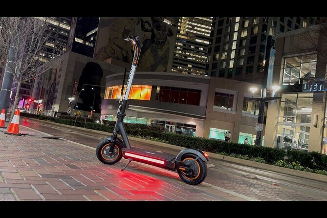 Downtown Dallas Sightseeing, Self Guided Tour Max Pro E-Scooter - Why This Tour Works Well