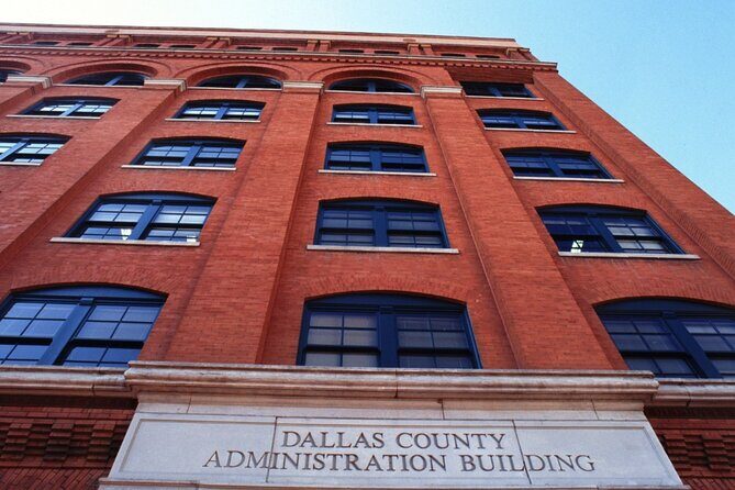 Downtown Dallas Walking Food Tour History and Cocktail Package - Authenticity and Value