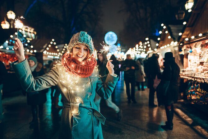 Downtown Holiday Lights, Food & Cocktail Tour - An In-Depth Look at the Tour Experience