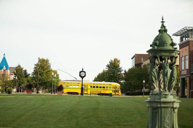 Downtown Kenosha Urban Art and Photography Walking Tour - What Does the Price Get You?