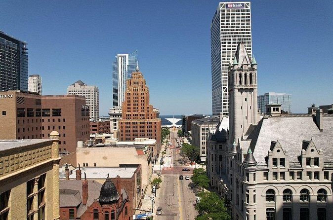 Downtown Milwaukee Walking Tour - The Experience in Detail