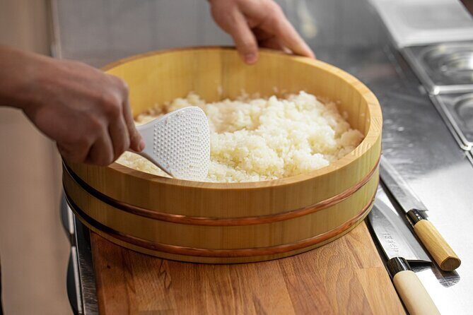 Dragon Rolls Sushi Making Class in Grand Rapids - Key Points