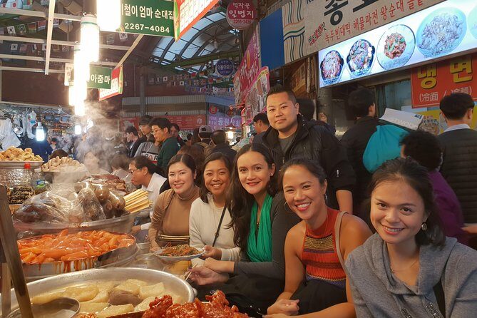 Drinking and Eating through the Alleys of Seoul - The Second Stop: Jongro Gallery Walk