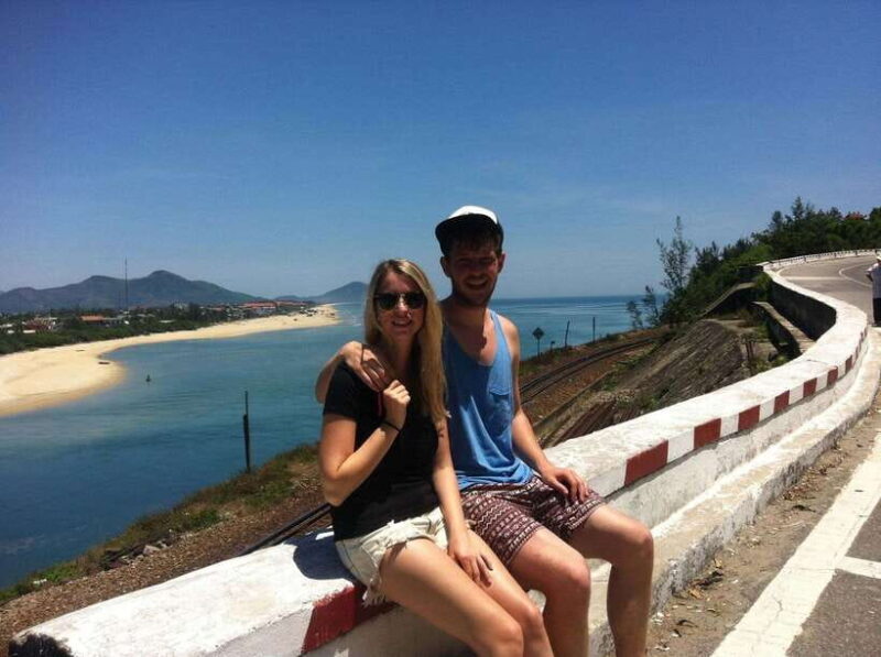 Driver Hue to HOI AN : see Hai Van Pass - Marble Mountain - Key Points