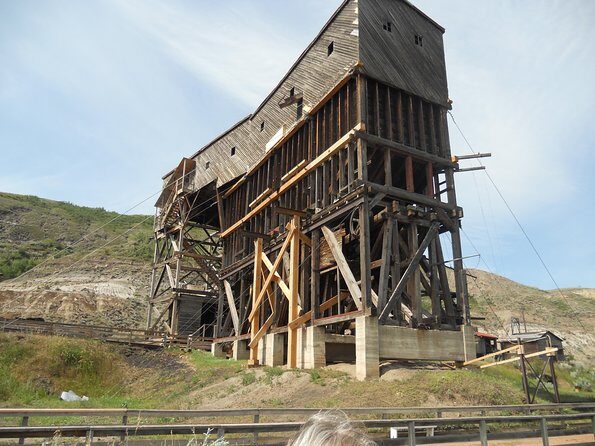 Drumheller and Badlands Full-Day Tour with a Small Group - Transportation and Group Dynamics