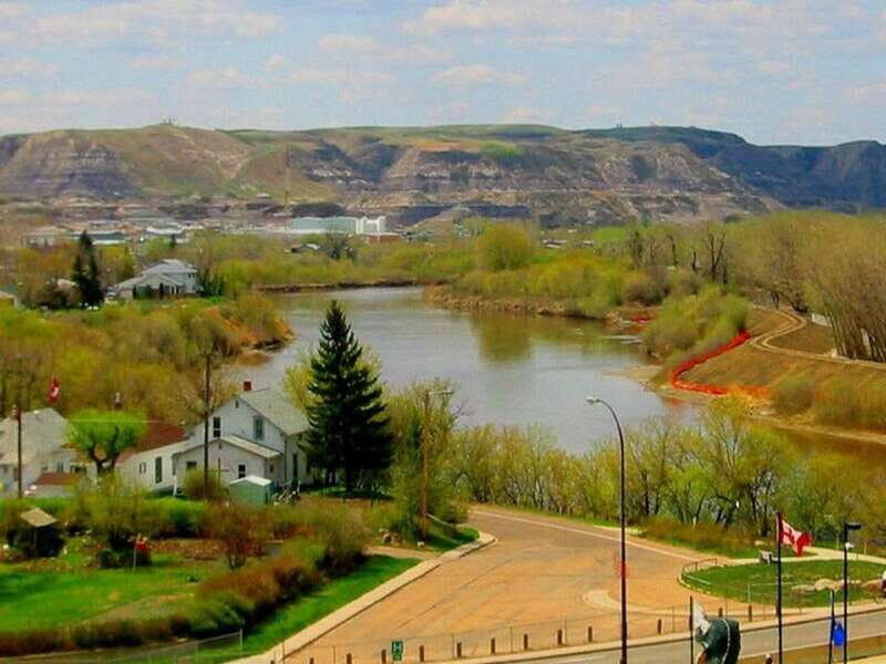 Drumheller: Bad Land & Dinosaur Museum Tour from Calgary - Final Thoughts on Choosing This Tour