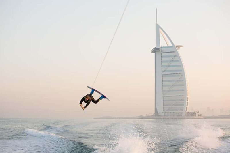 Dubai: 45Min Wakeboarding Experience - Key Points