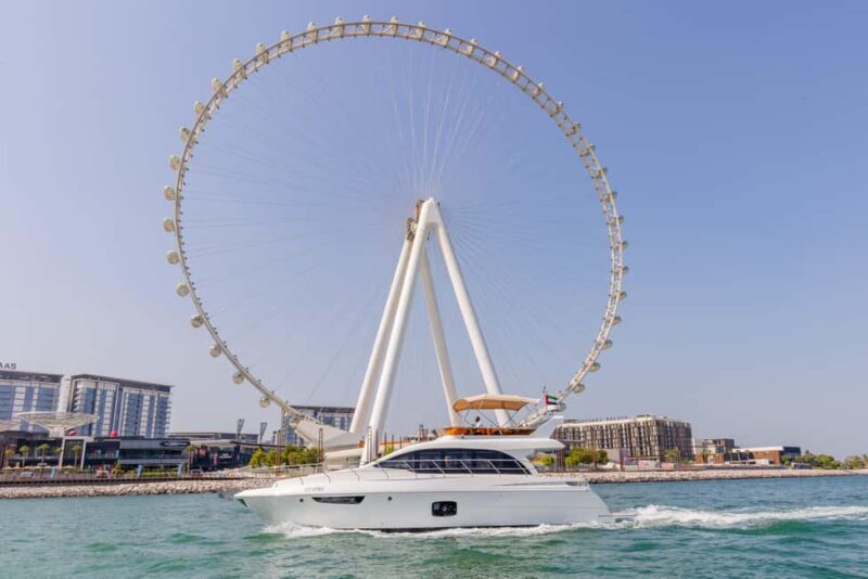 Dubai: 52ft Private Luxury Yacht Experience - An In-Depth Look at the Dubai Yacht Experience