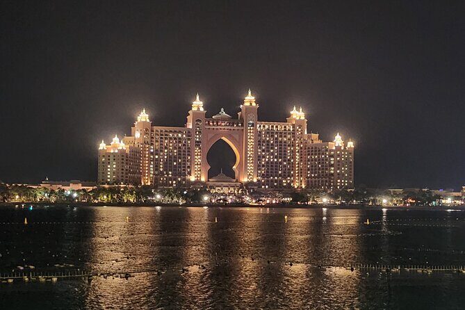 Dubai after Dark City Highlights with Dinner, Guide and Transfer - FAQ