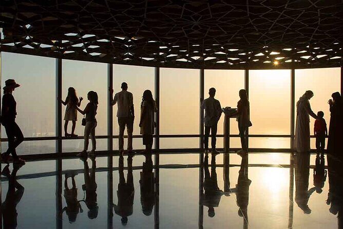 Dubai Burj Khalifa Level 124 and 125 Entrance Tickets - The Practical Aspects: Timing, Price, and Group Size