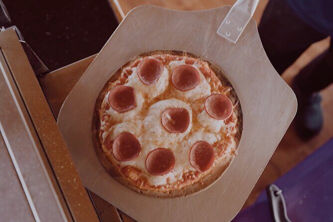 Dubai Creek Sightseeing Cruise with Unlimited Freshly Baked Pizza - FAQs