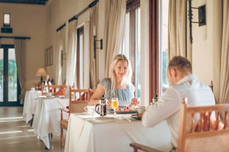 Dubai: Desert Conservation Safari with Breakfast at Al Maha - The Highlight: Breakfast at Al Maha