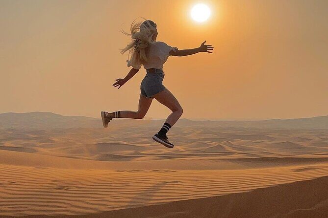 Dubai Desert Safari with Dune Bashing , Dinner Buffet & Entertainments - Key Points