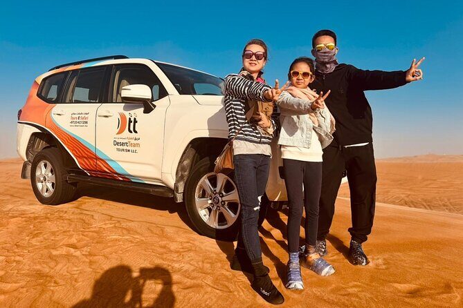 Dubai Desert Safari:BBQ Dinner, Dune Bashing & Live Entertainment - Key Points