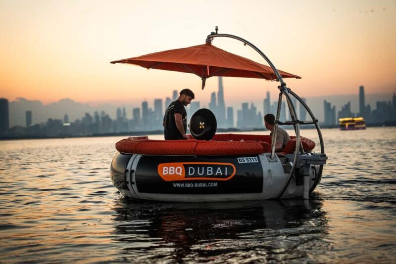 Dubai: Donut Boat Ride with Drinks - An Authentic and Playful Way to See Dubai