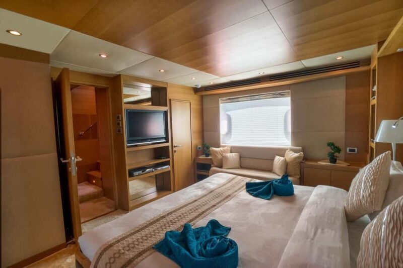 Dubai: Dubai Marina, Atlantis, and Burj Al Arab Yacht Tour - Who This Tour is Best For
