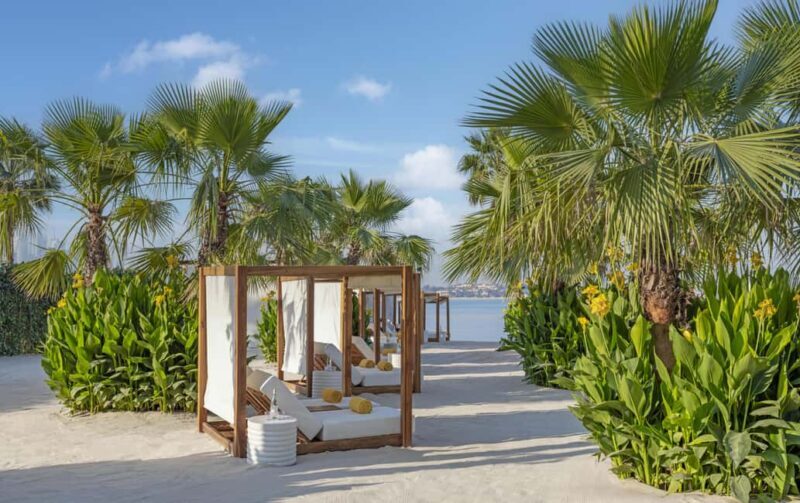 Dubai: Fairmont the Palm Pool and Beach Access - What to Expect at Fairmont The Palms Pool and Beach Experience