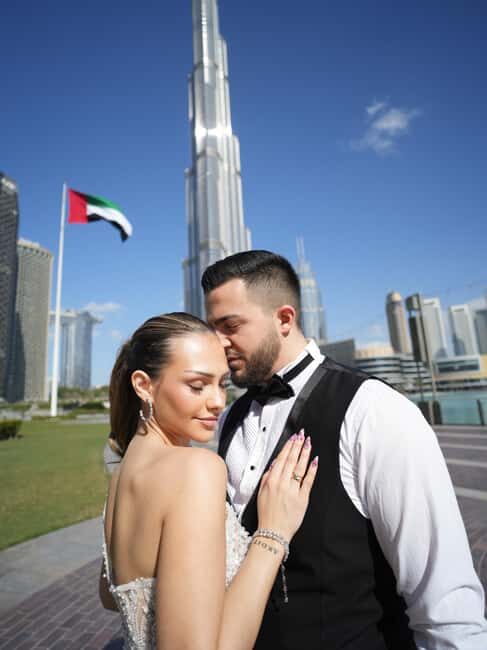 Dubai: Iconic Burj Khalifa Pre-Wedding Photoshoot - FAQ