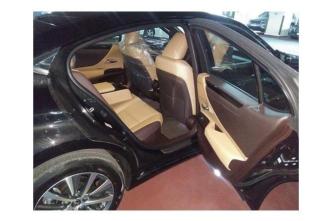 Dubai International Airport Transfer [ARRIVAL] - (Lexus ES350 or Infiniti Q70) - An In-Depth Look at the Dubai Airport Transfer Experience