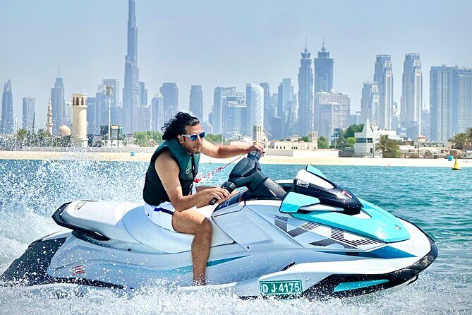 Dubai Jet Ski 1050cc + Free Photos & Videos - Key Points