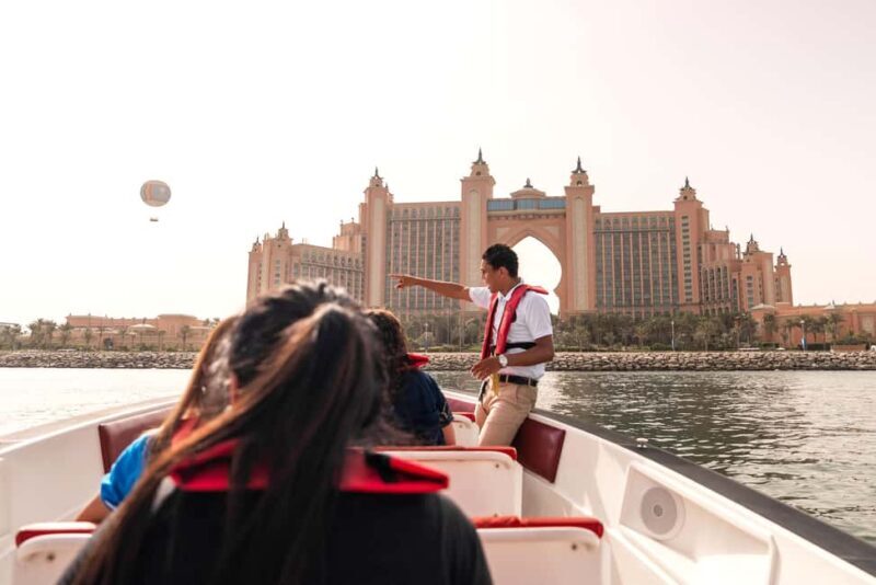 Dubai Marina: 1-Hour Luxury Sightseeing Speedboat Tour - Experience the Thrill of Dubai’s Skyline from the Water