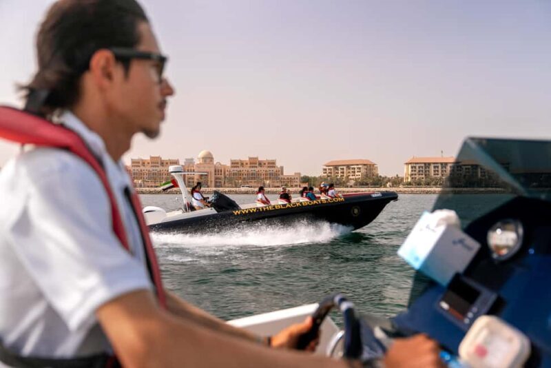 Dubai Marina: 1-Hour Luxury Sightseeing Speedboat Tour - Who Should Consider This Tour?