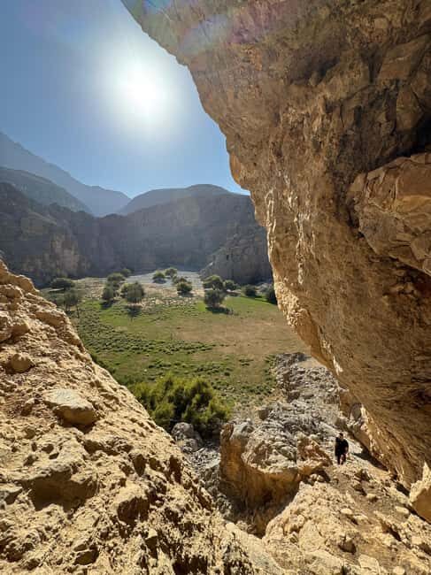 Dubai: Moderate hiking trip to Jebel Jais Hidden Oasis trail - Returning via a Different Route