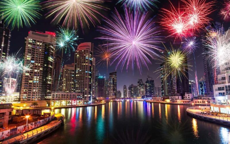 Dubai: New Year Eve Luxury Yacht Fireworks View & BBQ Cruise - Why Choose the Dubai New Year Eve Luxury Yacht Cruise?