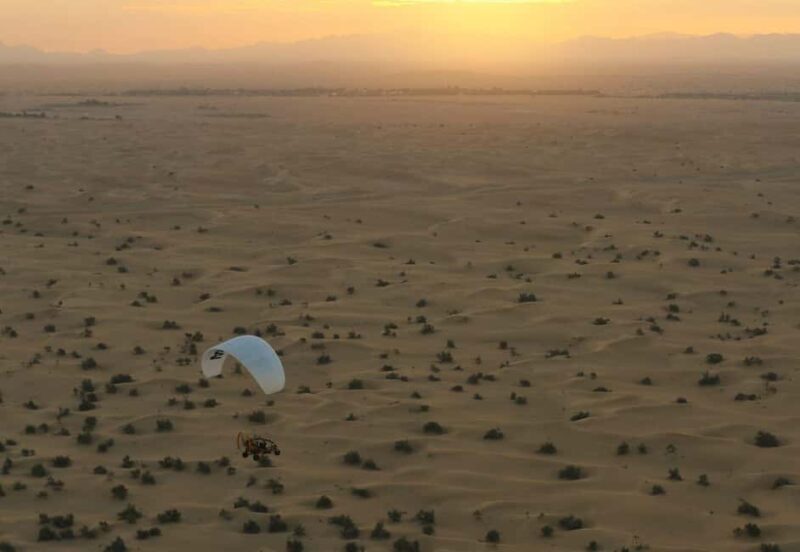 Dubai: Paramotor Flight Experience - Dubai: Paramotor Flight Experience – A Sky-High Perspective on Desert Beauty