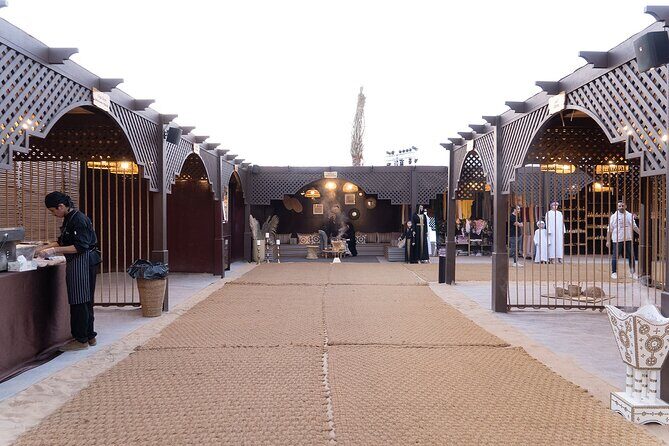 Dubai Premium Desert Safari with Dinner & Shows (Private Car) - An In-Depth Look at the Dubai Premium Desert Safari