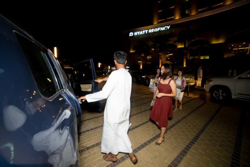 Dubai: Private Hot Air Balloon Tour Over the Dubai Desert - Key Points