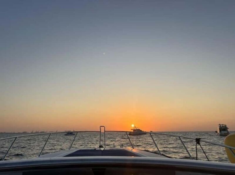 Dubai: Private Sunset Yacht Tour from Dubai Marina - An Overview of the Experience