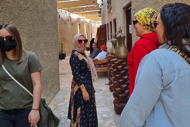 Dubai Private walking Tour Highlights & Hidden Gems - Detailed Review of the Tour Experience