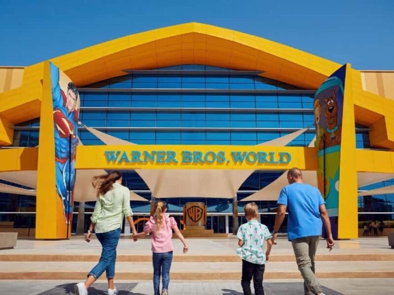 Dubai: Sheikh Zayed Mosque & Warner Bros w/ Transfer - Key Points