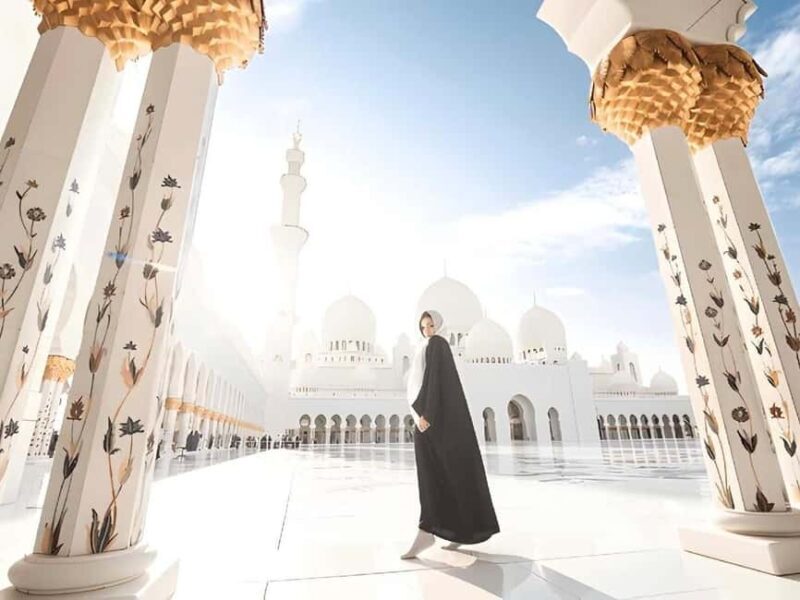Dubai: Sheikh Zayed Mosque & Warner Bros w/ Transfer - The Sum Up